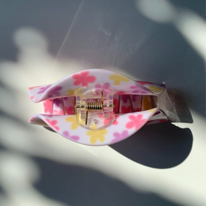 Velvet Claws Hair Clip The Frenchie in Mod Petals Claw Clip in Velvet Travel Bag 3 d62aed44 eccf 4655 ad11 5f984a23e634