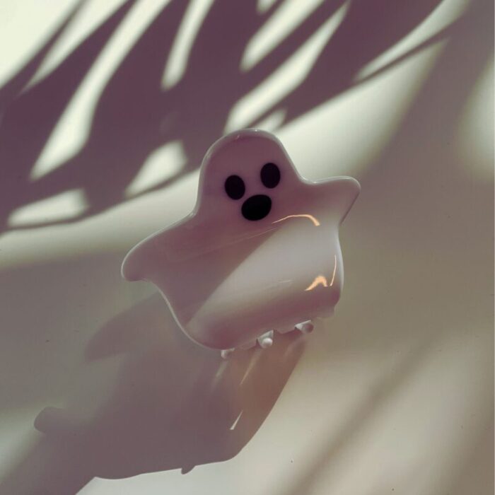 Velvet Claws Mini Hair Clip Halloween Collection Baby Ghost Go Boo Claw Clip in Velvet Travel Bag da91ca93 ec7a 4431 bc7e e9adcd033727