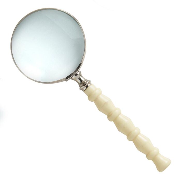 White Magnifying Glass Decorative Handheld Magnifier 2 af722d7c 96af 463a b073 b97b80853409